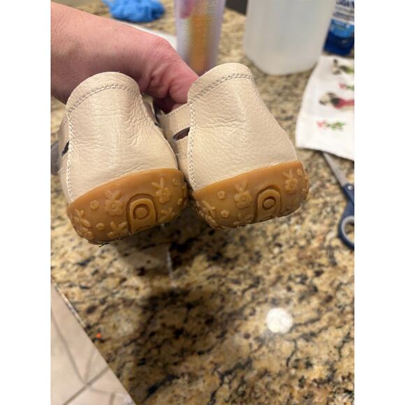 Aasics Women's Ivory Cutout Sandal Comfort Shoes Size 42 US 10/11 - Picture 6 of 7